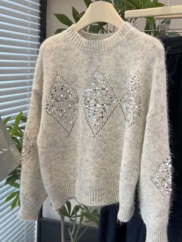 Autumn Winter Women Sequins Sweater Round Neck Loose Long Sleeved Knitted Pullover Sweater Lazy Style Female Sweater
Autumn Winter Women Sequins Sweater Round Neck Loose Long Sleeved Knitted Pullover Sweater Lazy Style Female Sweater