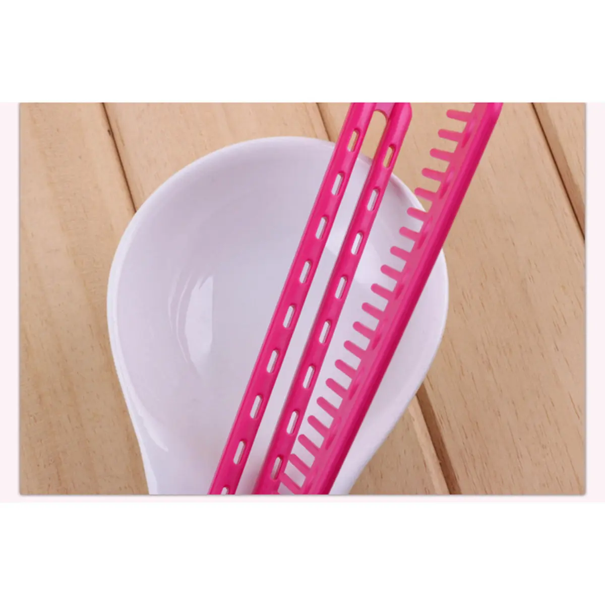 Складная V-образная расческа-выпрямитель для волос – портативный инструмент с мягкими щетинками для предотвращения секущихся кончиков и распутывания тонких кудрявых волос
Складная V-образная расческа-выпрямитель для волос – портативный инструмент с мягкими щетинками для предотвращения секущихся кончиков и распутывания тонких кудрявых волос