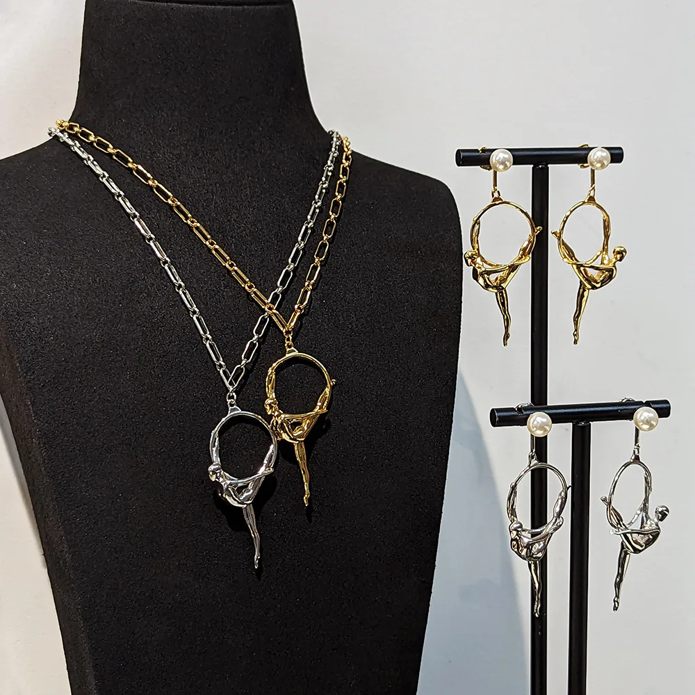 Sports Style, Advanced Design Sense, Trend Gymnastics Modeling, Three-dimensional Portrait, Personalized Earrings, Necklace Set
Sports Style, Advanced Design Sense, Trend Gymnastics Modeling, Three-dimensional Portrait, Personalized Earrings, Necklace Set