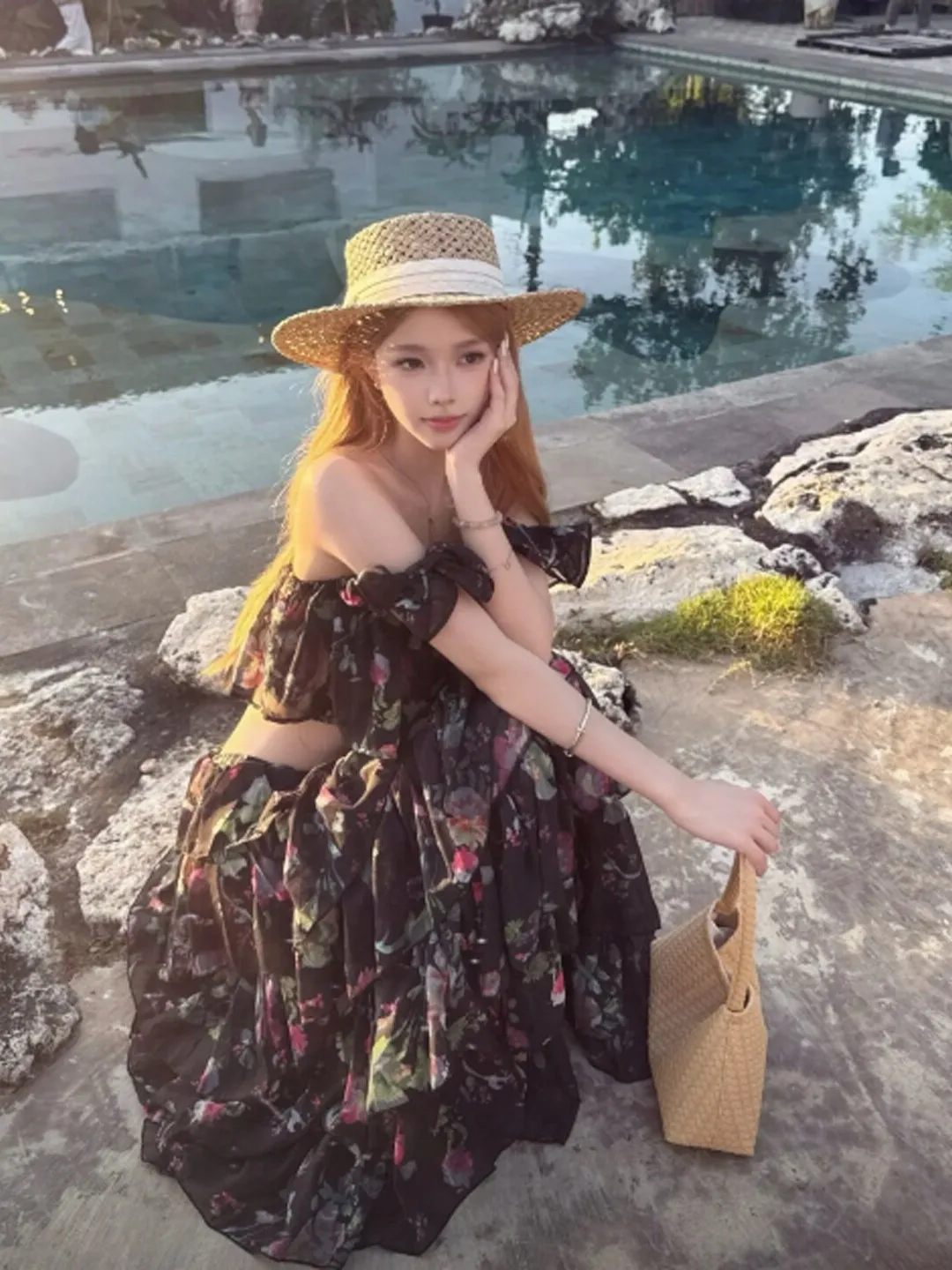 Retro Style Unique Beautiful One Shoulder Top Half Skirt Two Piece Set Complete OOTD Summer 2026 Casual Comfortable Floral
Retro Style Unique Beautiful One Shoulder Top Half Skirt Two Piece Set Complete OOTD Summer 2026 Casual Comfortable Floral