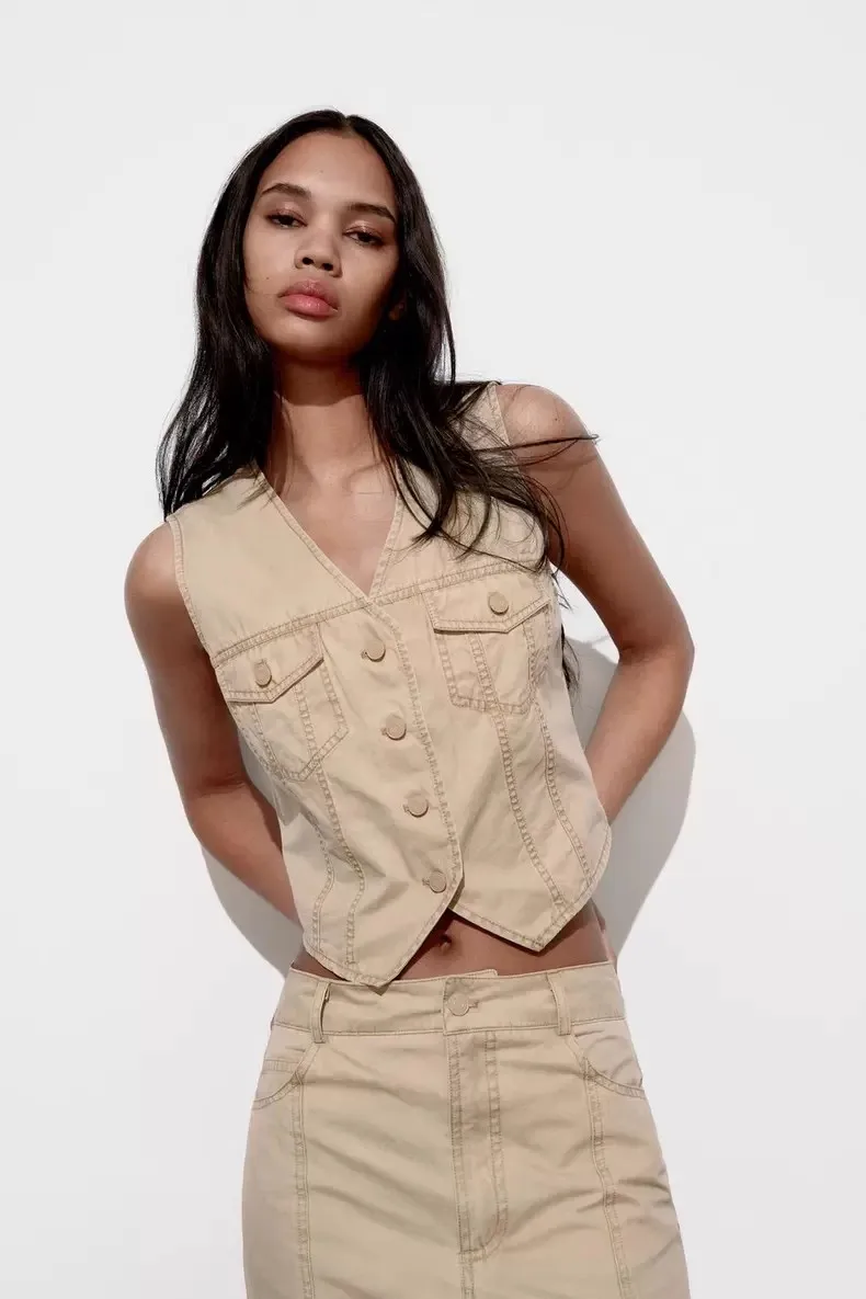 Spring 2024 Women's adient Effect Vest Top Set f Skirt Ele l Waist Gored Skirt Pure Color Versatile Faion
Spring 2024 Women's adient Effect Vest Top Set f Skirt Ele l Waist Gored Skirt Pure Color Versatile Faion