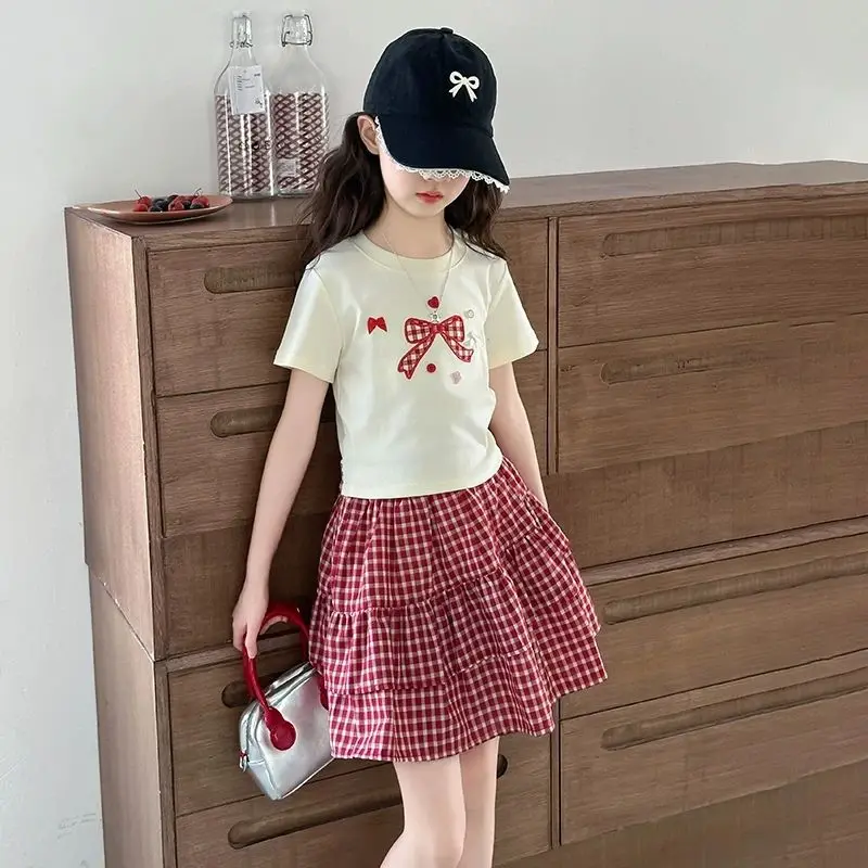 Girls' Summer Two Piece Set 2026 New Plaid Skirt T-Shirt Cotton Ins Style Kids Outfit
Girls' Summer Two Piece Set 2026 New Plaid Skirt T-Shirt Cotton Ins Style Kids Outfit