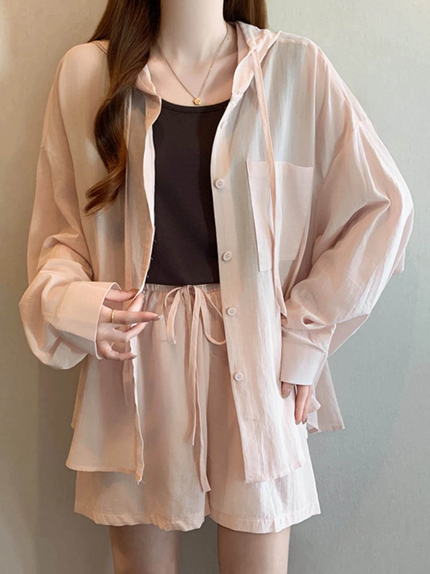 Summer Casual Women's Three-Piece Set Sun Protection Shirt Strap Vest Shorts Hoodie Lightweight Breathable plus Size Fashion
Summer Casual Women's Three-Piece Set Sun Protection Shirt Strap Vest Shorts Hoodie Lightweight Breathable plus Size Fashion