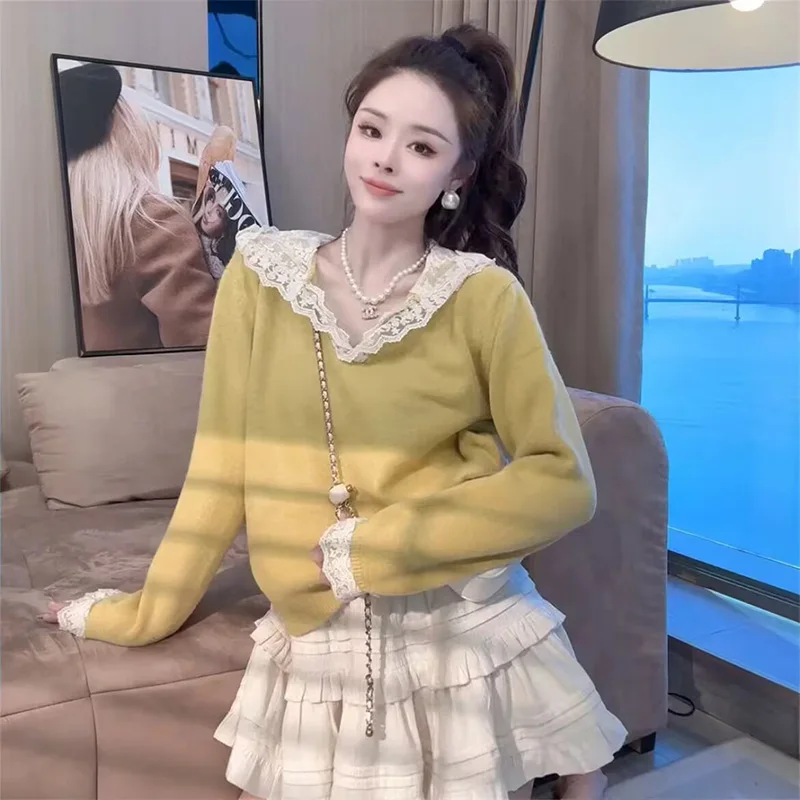 Autumn Winter Elegant Fashion Lace Hooded Sweaters Women's Clothing Casual Patchwork Loose Soft Wool Knitted Pullovers
Autumn Winter Elegant Fashion Lace Hooded Sweaters Women's Clothing Casual Patchwork Loose Soft Wool Knitted Pullovers