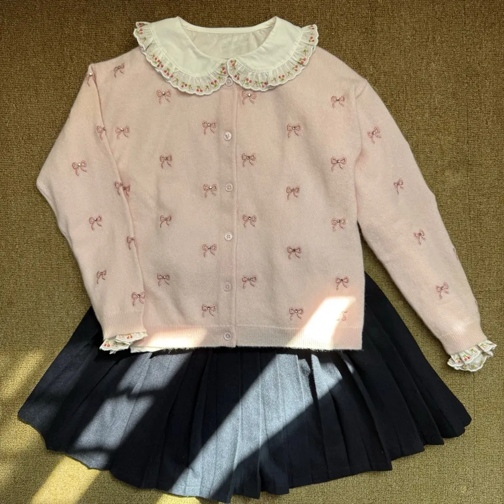 Одежда для маленьких девочек, детское пальто, вязаный кардиган для девочек с бантом, высококачественный свитер с ручной вышивкой, пальто
Одежда для маленьких девочек, детское пальто, вязаный кардиган для девочек с бантом, высококачественный свитер с ручной вышивкой, пальто