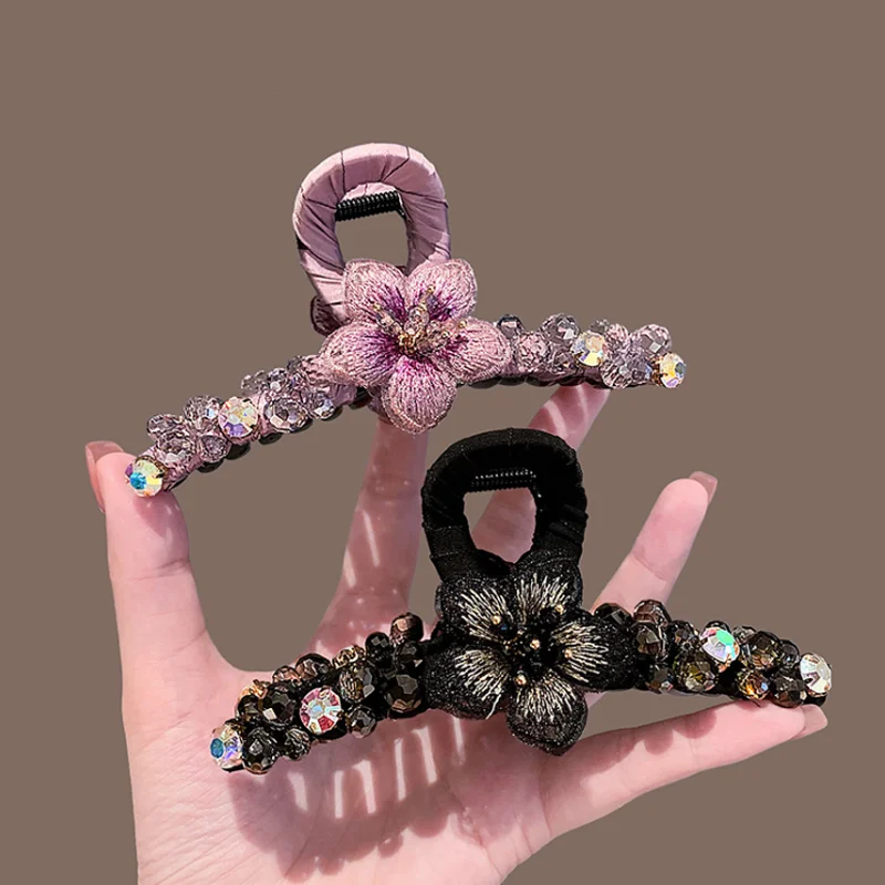 Изысканная романтичная заколка-краб для волос с кристаллами, большая, вместительная, с несколькими зажимами типа «акула»
Изысканная романтичная заколка-краб для волос с кристаллами, большая, вместительная, с несколькими зажимами типа «акула»