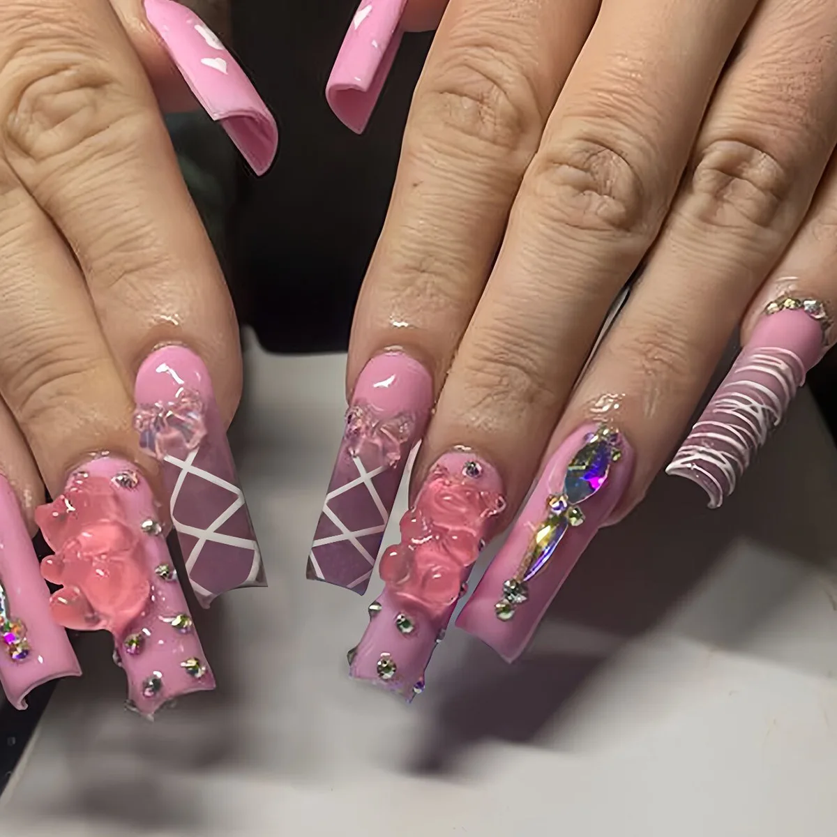 24pcs Gradient Pink Fake Nail Wearable Long Nails Tips with Diamond Bear Bow Design Long Square Stick on Nail Set Press on Nails
24pcs Gradient Pink Fake Nail Wearable Long Nails Tips with Diamond Bear Bow Design Long Square Stick on Nail Set Press on Nails