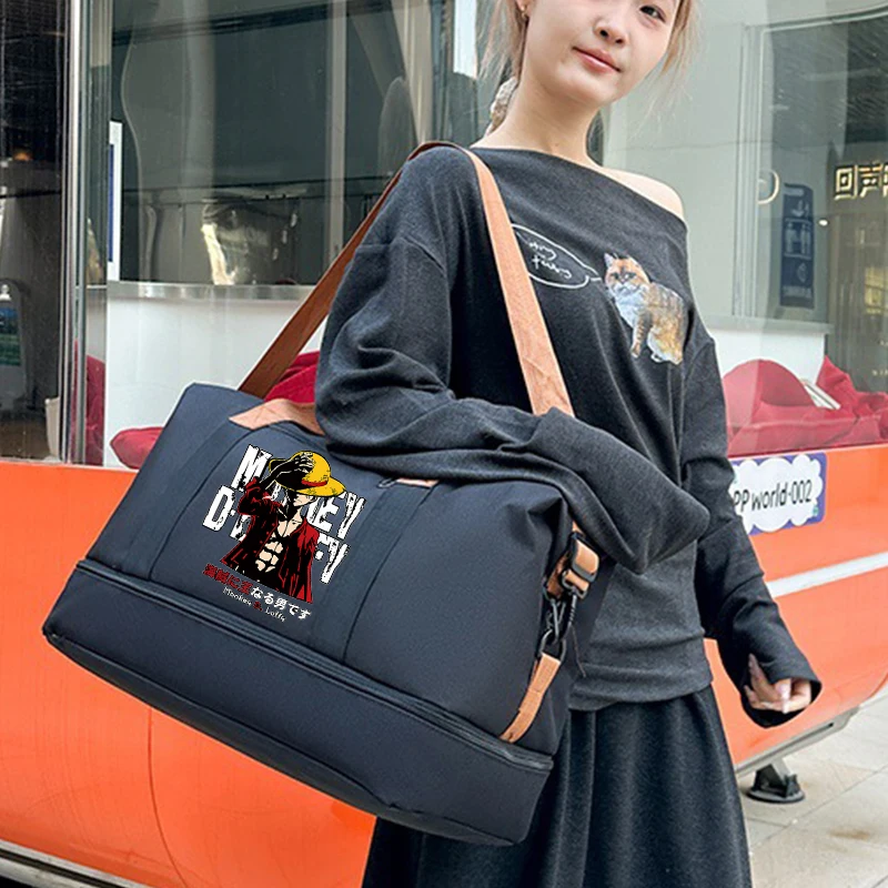 Сумка для путешествий One Piece для мужчин и женщин, водонепроницаемая спортивная сумка с аниме-принтом, модная сумка для фитнеса, мужская сумка для хранения, сумка через плечо, подарок
Сумка для путешествий One Piece для мужчин и женщин, водонепроницаемая спортивная сумка с аниме-принтом, модная сумка для фитнеса, мужская сумка для хранения, сумка через плечо, подарок