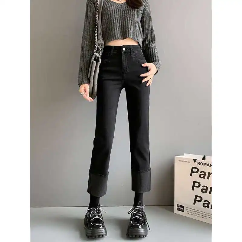 Новые весенние винтажные узкие прямые джинсы с высокой талией, одинаковые по цвету женские джинсы из искусственной кожи Bla Cleanfit, большие размеры среднего возраста
Новые весенние винтажные узкие прямые джинсы с высокой талией, одинаковые по цвету женские джинсы из искусственной кожи Bla Cleanfit, большие размеры среднего возраста