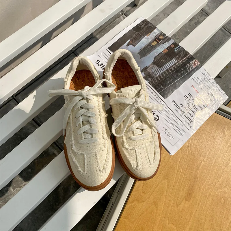 Beige Canvas Sports Shoes Women Thick Flat Sole Sewing Zapatillas De Mujer 2024 Narrow Band Lace-Up Casual Sneakers Girls Retro
Beige Canvas Sports Shoes Women Thick Flat Sole Sewing Zapatillas De Mujer 2024 Narrow Band Lace-Up Casual Sneakers Girls Retro