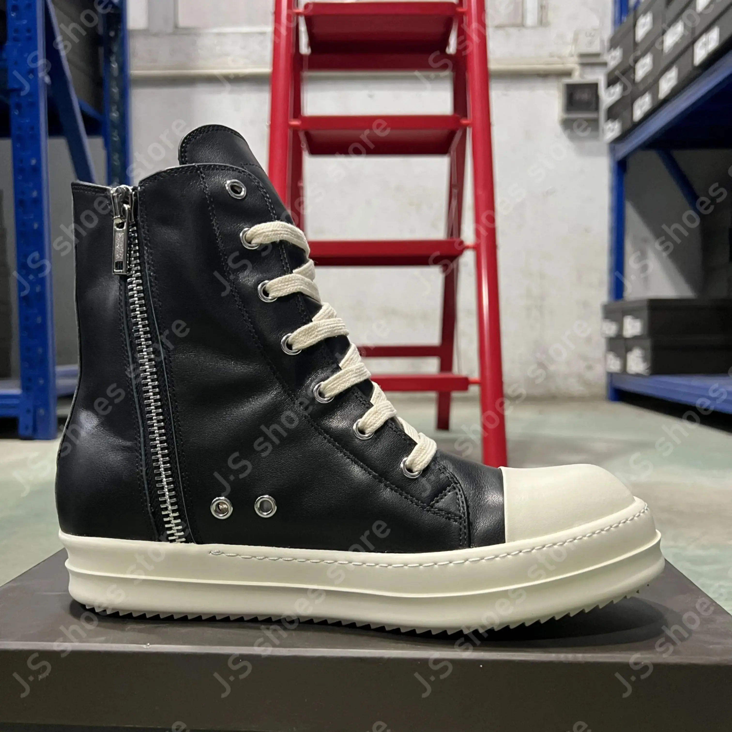 Ricks Geobasket Black Leather High Top Shoe Short Plush Sneaker Owens Design Men Shoes Zipper Women Ankle Boots Casual Sneakers
Ricks Geobasket Black Leather High Top Shoe Short Plush Sneaker Owens Design Men Shoes Zipper Women Ankle Boots Casual Sneakers