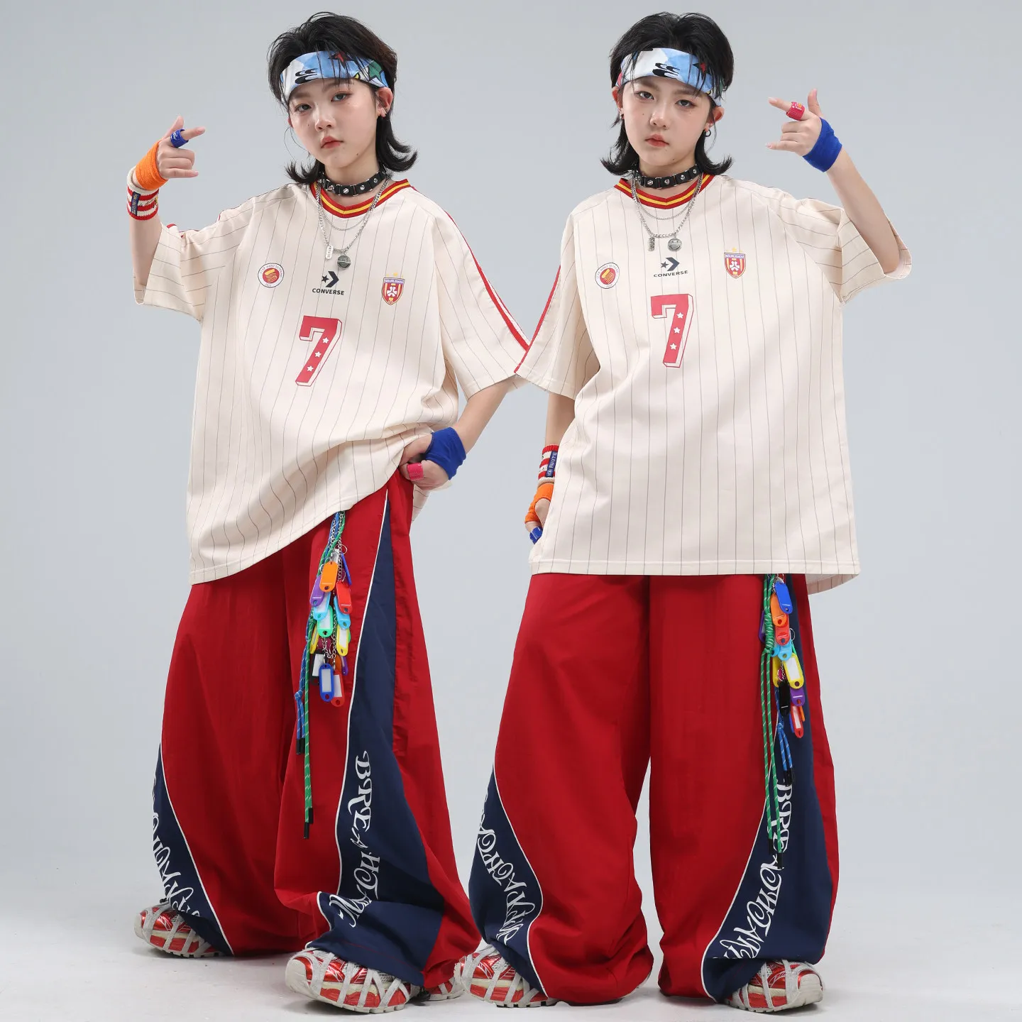 Children Boys Girls Streetwear Hip Hop Short Sleeve Sport Stripe T-shirt Pants Track Suits Kids T Shirts Trousers Sets Costume
Children Boys Girls Streetwear Hip Hop Short Sleeve Sport Stripe T-shirt Pants Track Suits Kids T Shirts Trousers Sets Costume