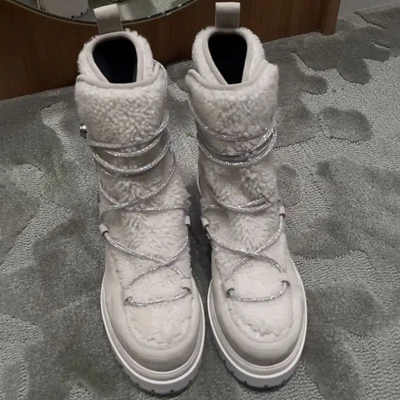 Fur Integrated Snow Boots New Cross-tied Winter Thickened Warm Plush Short Boots Casual Sports Cotton Shoes
Fur Integrated Snow Boots New Cross-tied Winter Thickened Warm Plush Short Boots Casual Sports Cotton Shoes