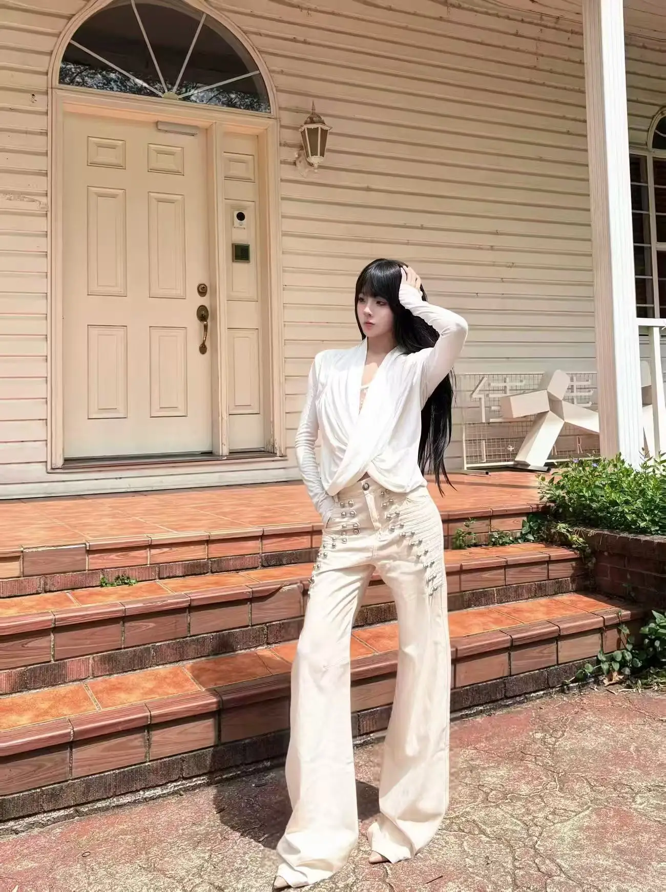 American Retro Hot Girl Gothic Retro Micro-Flared Mid-Pants Suitable For 2026 New Fashion Street Y2K Style Hip-Hop Casual Jeans
American Retro Hot Girl Gothic Retro Micro-Flared Mid-Pants Suitable For 2026 New Fashion Street Y2K Style Hip-Hop Casual Jeans
