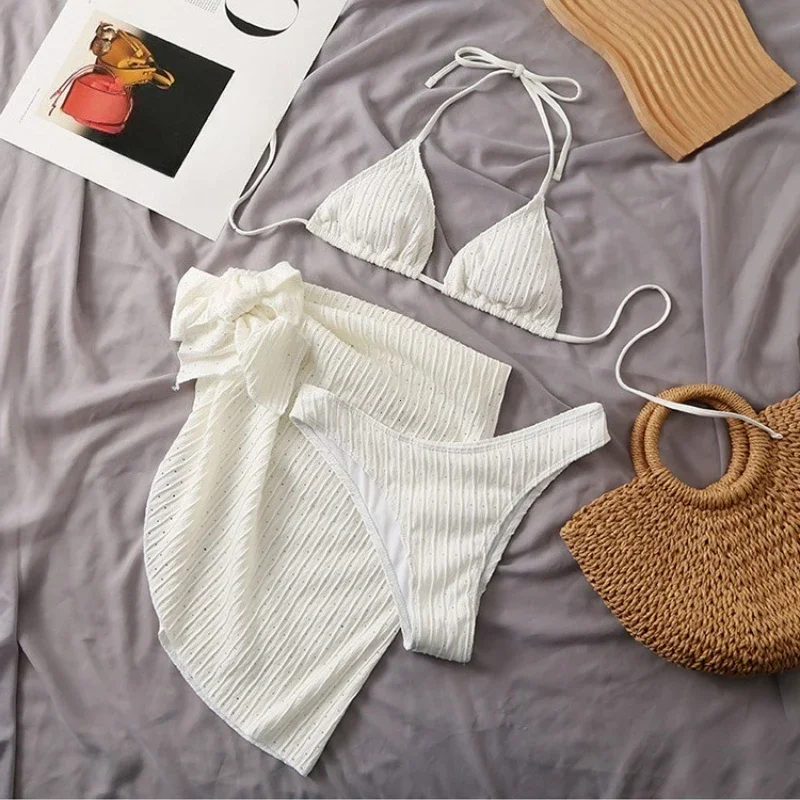 2025 Summer Halter Bikini 3 Pieces sets Women swimsuit Sexy Thong Swimwear With Sarong Skirt White Beachwear купальник женский
2025 Summer Halter Bikini 3 Pieces sets Women swimsuit Sexy Thong Swimwear With Sarong Skirt White Beachwear купальник женский