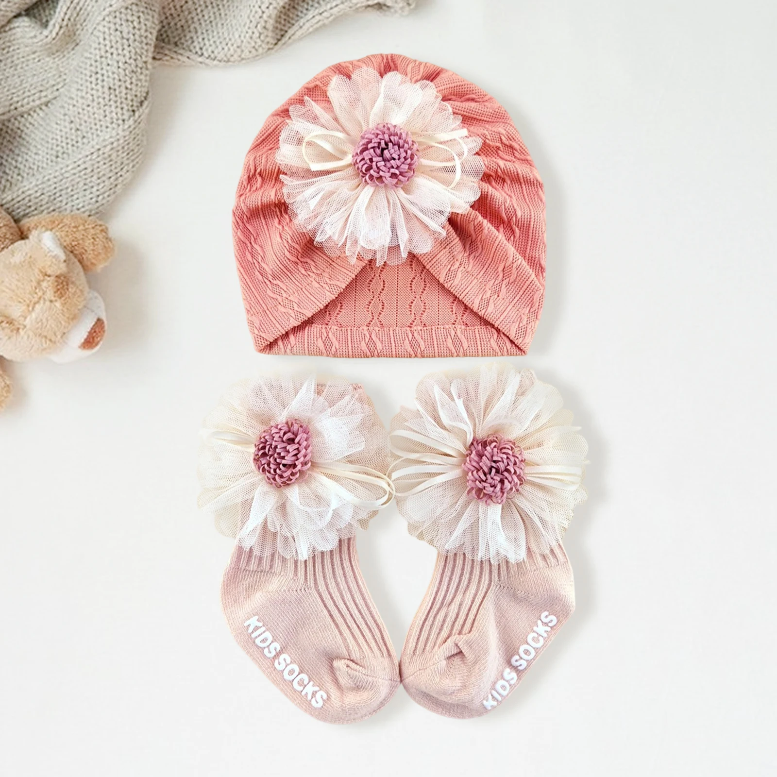 Newborn Baby Girl Turban Hat With Socks Infant Hat Set Sweet Flower Soft Ruffle Cotton Socks Headbands Toddler Present
Newborn Baby Girl Turban Hat With Socks Infant Hat Set Sweet Flower Soft Ruffle Cotton Socks Headbands Toddler Present