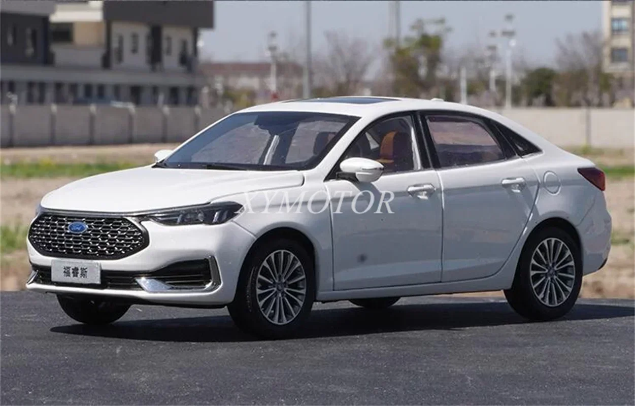 1/18 For Ford ESCORT 2022 Diecast Model Car Collection Toys Gifts Hobby Display Ornament White
1/18 For Ford ESCORT 2022 Diecast Model Car Collection Toys Gifts Hobby Display Ornament White