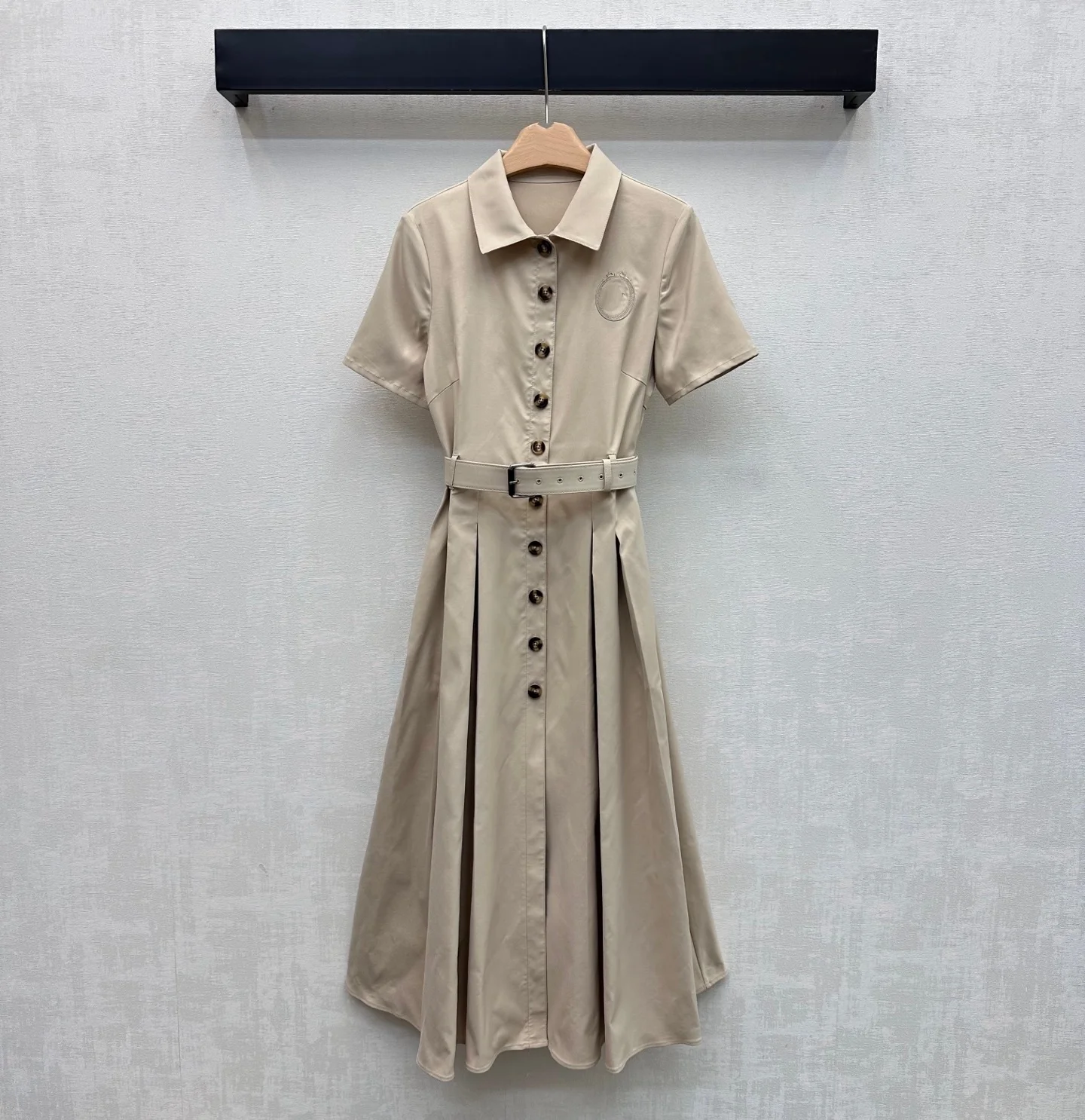 2026 New Product Embroidered Dress Cotton Blend Material Smooth and Lustrous Texture with Good Fit Buttoned at the Collar W
2026 New Product Embroidered Dress Cotton Blend Material Smooth and Lustrous Texture with Good Fit Buttoned at the Collar W