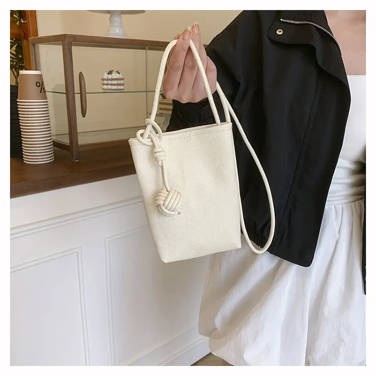 CellPhone Bag Crossbody Bag Women Bag Leather Small Designer Lightweight Fashion Shoulder Bag Ladies Travel Purse Fashion
CellPhone Bag Crossbody Bag Women Bag Leather Small Designer Lightweight Fashion Shoulder Bag Ladies Travel Purse Fashion