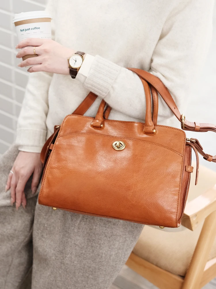 casual fashion handmade vegetable tanned cowhide women's handbag business luxury genuine leather ladies work crossbody bag
casual fashion handmade vegetable tanned cowhide women's handbag business luxury genuine leather ladies work crossbody bag