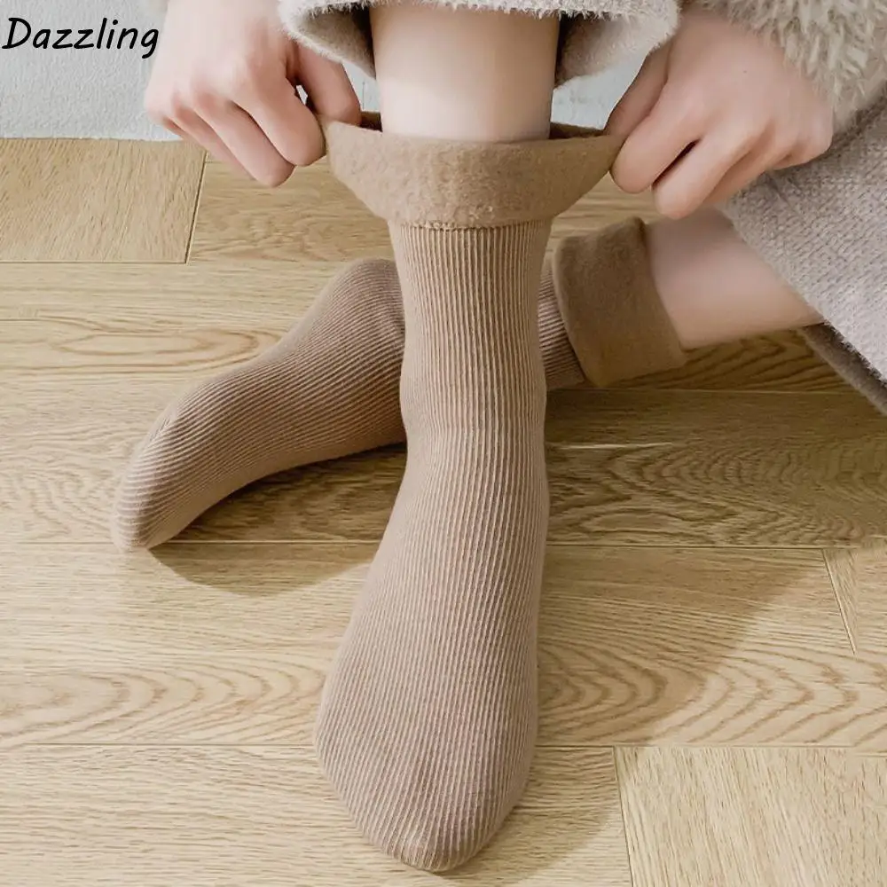 5Pairs Stripe Thicken Warm Socks Simple Thicker Thermal Mid Length Socks Solid Color Mid Tube Winter Socks Women Girl Female
5Pairs Stripe Thicken Warm Socks Simple Thicker Thermal Mid Length Socks Solid Color Mid Tube Winter Socks Women Girl Female