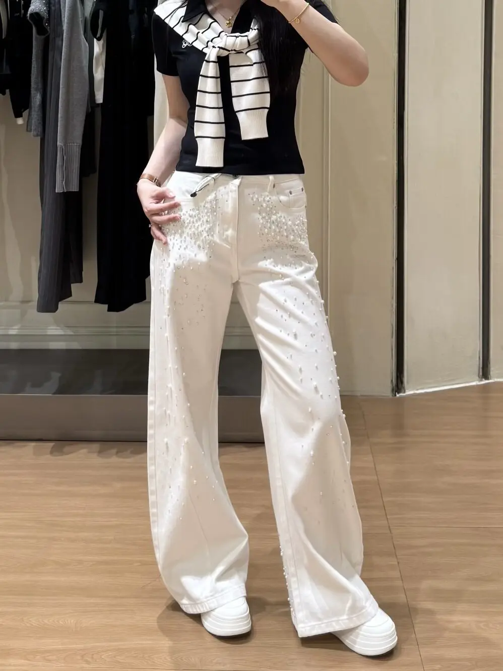 Premium Women's Loose Wide Leg Jeans Heavy Embellished Pearl Washed Denim Spring Summer New Arrival by Nan You
Premium Women's Loose Wide Leg Jeans Heavy Embellished Pearl Washed Denim Spring Summer New Arrival by Nan You