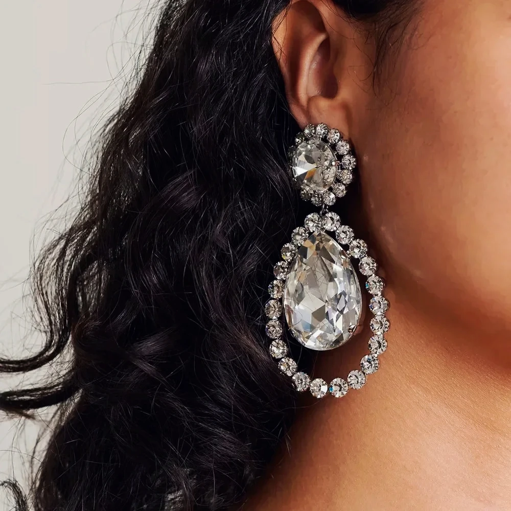 Rhinestone Water Drop Pendant Long Drop Earrings Drag Queen Jewelry for Women Geometric Hollowed Ear Clip Accessories Party Gift
Rhinestone Water Drop Pendant Long Drop Earrings Drag Queen Jewelry for Women Geometric Hollowed Ear Clip Accessories Party Gift