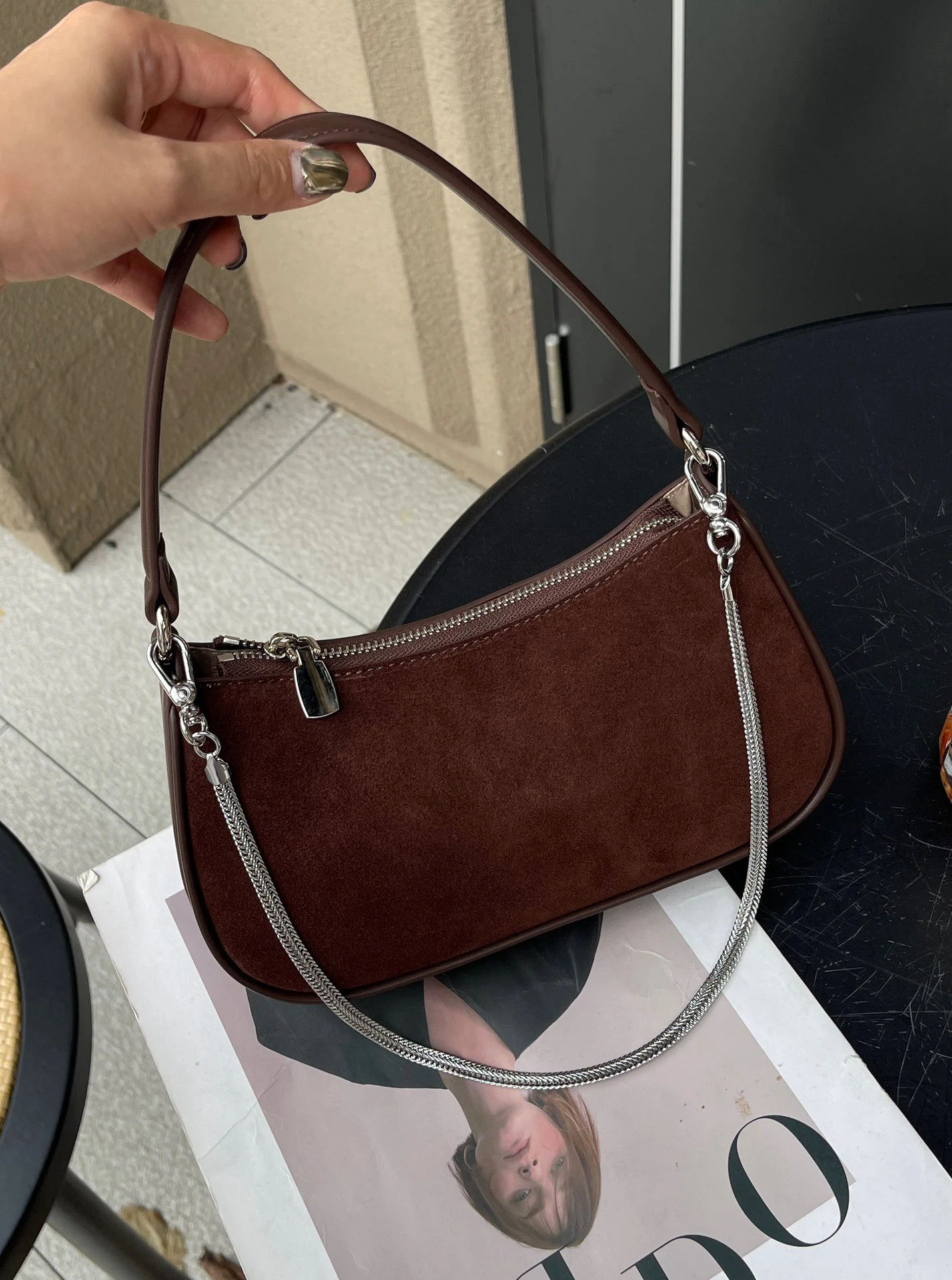 Сумка подмышки с леопардовым принтом в стиле ретро, замшевая матовая сумка для путешествий, сумка Moon Ape, маленькая квадратная сумка в американском стиле ретро Sle
Сумка подмышки с леопардовым принтом в стиле ретро, замшевая матовая сумка для путешествий, сумка Moon Ape, маленькая квадратная сумка в американском стиле ретро Sle