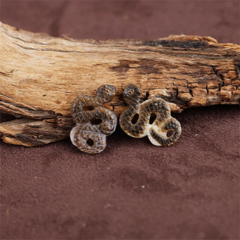 Natural Shell Snake Earring Beads for Jewelry Making, Handmade Natural stones beads
Natural Shell Snake Earring Beads for Jewelry Making, Handmade Natural stones beads