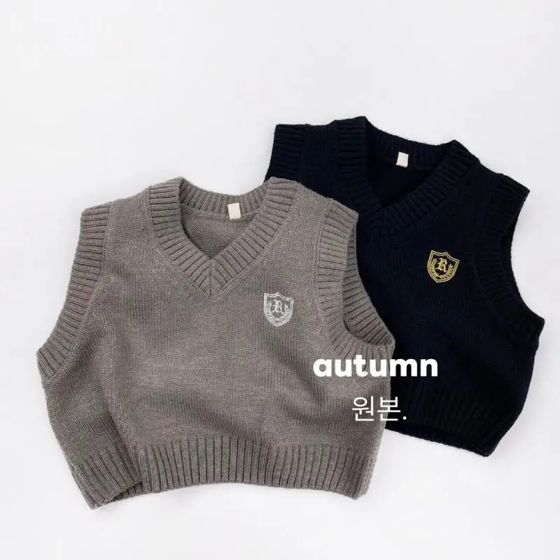 2025 Autumn New Children Sleeveless Knitted Vest Preppy Style Boys Casual Sweater Girls Embroidery V-neck Vest Kids Clothes
2025 Autumn New Children Sleeveless Knitted Vest Preppy Style Boys Casual Sweater Girls Embroidery V-neck Vest Kids Clothes