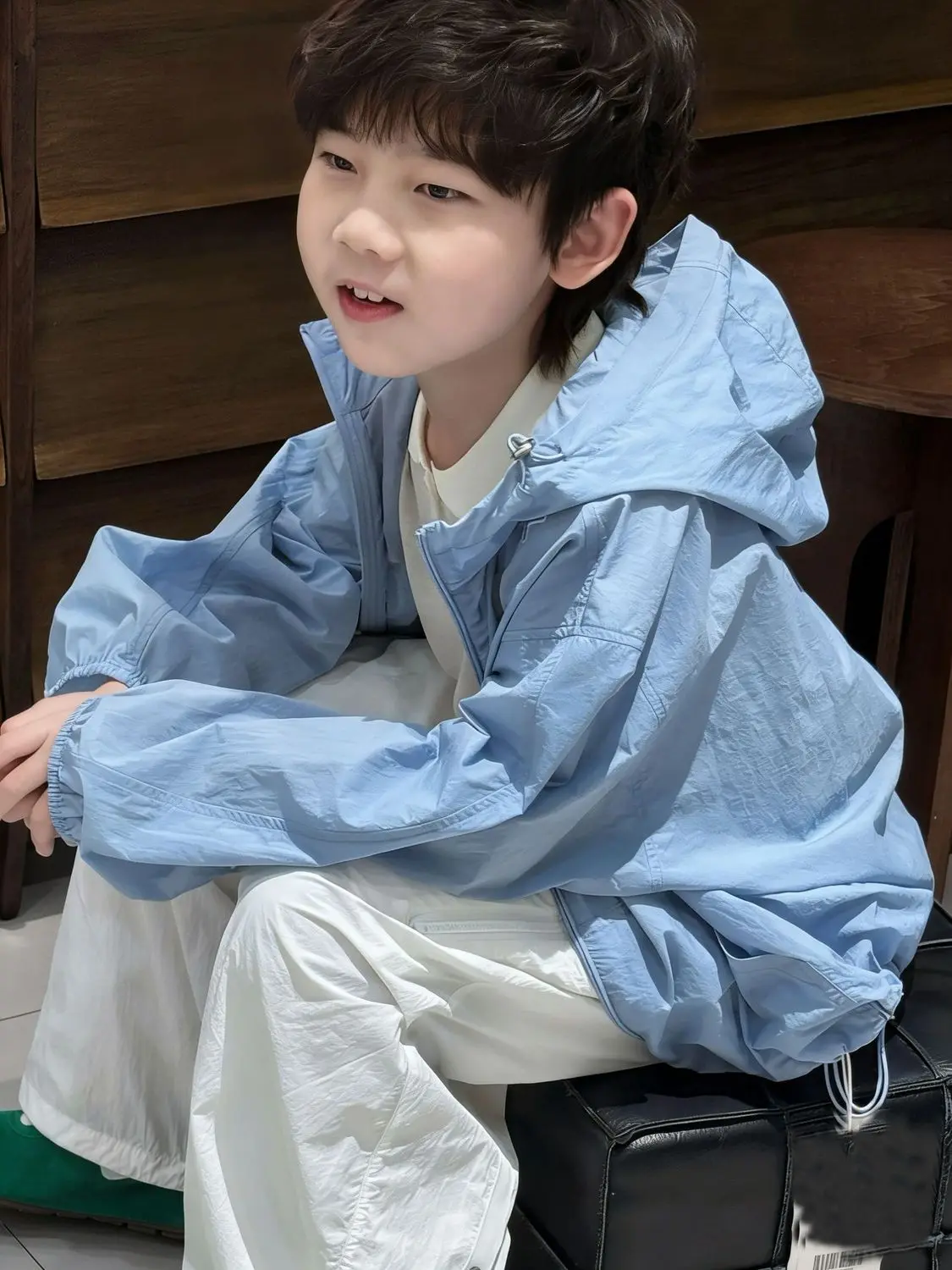 Boys Jacket Summer Sun Protection Clothing Thin Outerwear Korean Style Hooded Lightweight Coat for Children No hat rope
Boys Jacket Summer Sun Protection Clothing Thin Outerwear Korean Style Hooded Lightweight Coat for Children No hat rope