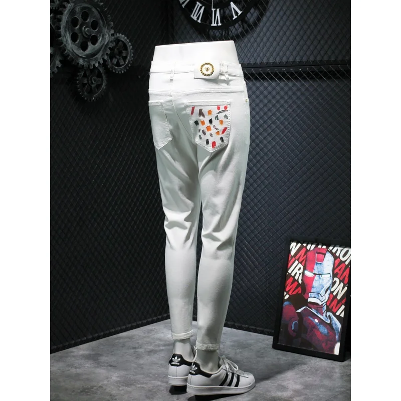 High-End Affordable Luxury Pure White Jeans Men's Slim-Fitting Fashion Brand All-Match Stretch Graffiti Printing Trousers
High-End Affordable Luxury Pure White Jeans Men's Slim-Fitting Fashion Brand All-Match Stretch Graffiti Printing Trousers