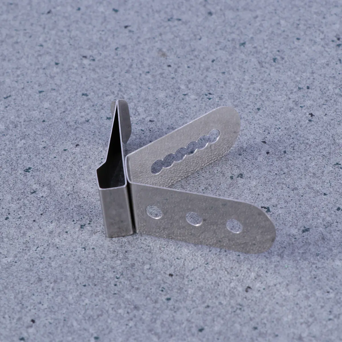 3Pcs High Quality Food Grade Stainless Steel Ambient Probe Clip Holder for Thermometers in Smoking Grilling Baking Keeps Probes
3Pcs High Quality Food Grade Stainless Steel Ambient Probe Clip Holder for Thermometers in Smoking Grilling Baking Keeps Probes