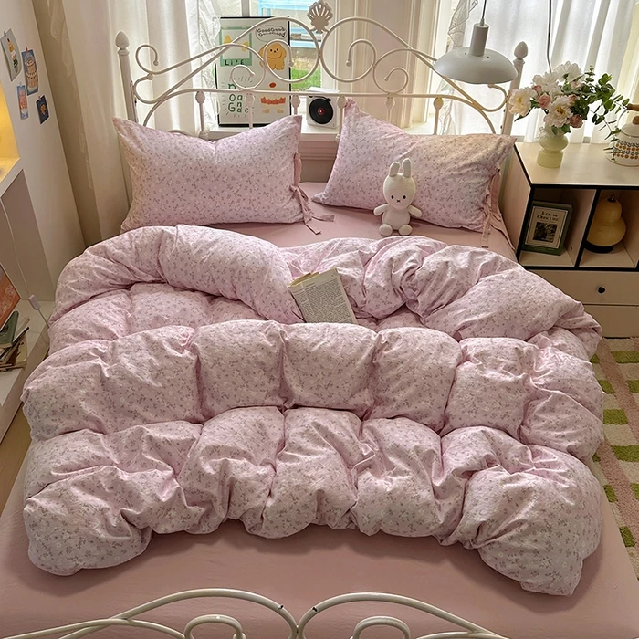 Small flower bow four piece set, soft and skin friendly cotton linen double bed duvet set, dormitory three piece set
Small flower bow four piece set, soft and skin friendly cotton linen double bed duvet set, dormitory three piece set