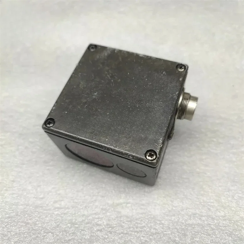 Gold seller 1PCS 61.110.1321/03/A Reflex Sensor For Heidelberg CD102 CX102 Sheet Travel Printer Spare Parts 61.110.1321 1
Gold seller 1PCS 61.110.1321/03/A Reflex Sensor For Heidelberg CD102 CX102 Sheet Travel Printer Spare Parts 61.110.1321 1