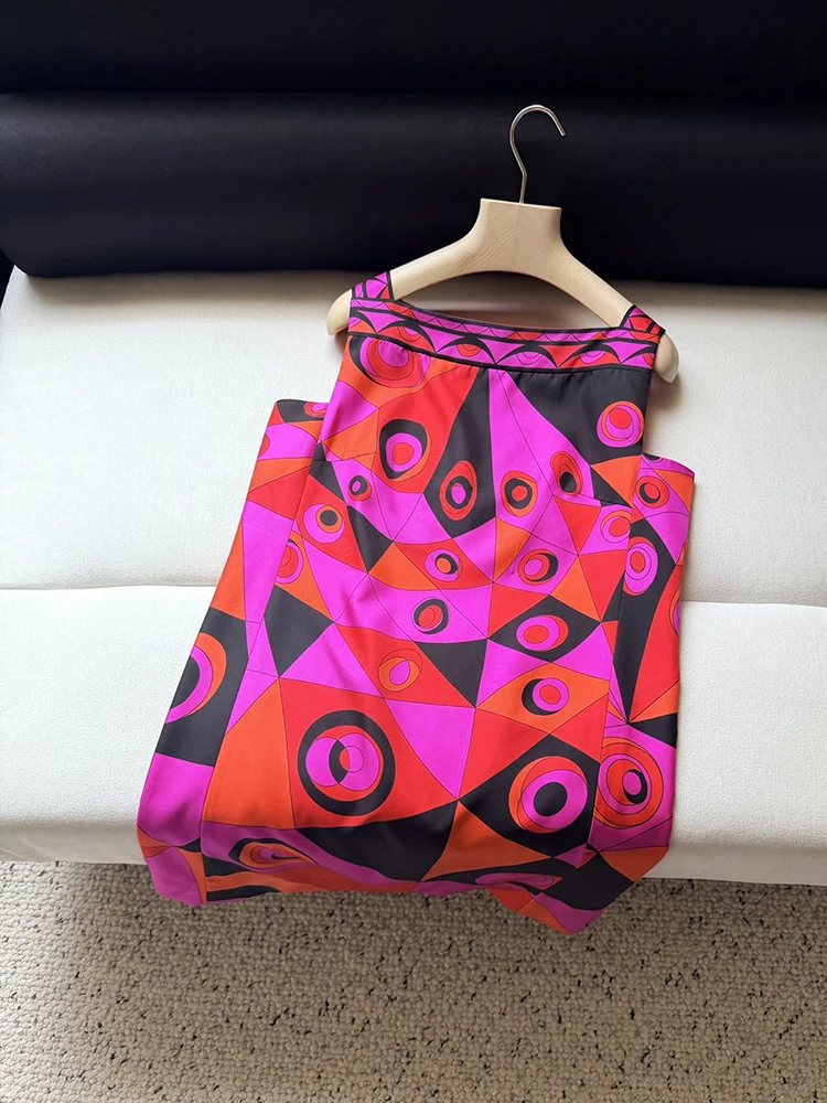 Summer Fashion Vintage Geometric Print Silk Mini Pencil Dress Women's Square Collar Sleeveless High Waist Slim Short Dresses
Summer Fashion Vintage Geometric Print Silk Mini Pencil Dress Women's Square Collar Sleeveless High Waist Slim Short Dresses
