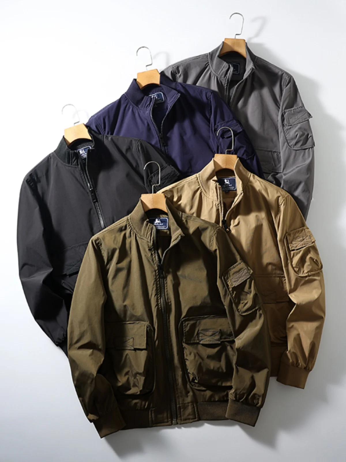 American Sle Workwear! Rigorous And Sli! Autumn New Men's Stand Collar Multi ket Retro MA Flight Jaet Coat
American Sle Workwear! Rigorous And Sli! Autumn New Men's Stand Collar Multi ket Retro MA Flight Jaet Coat