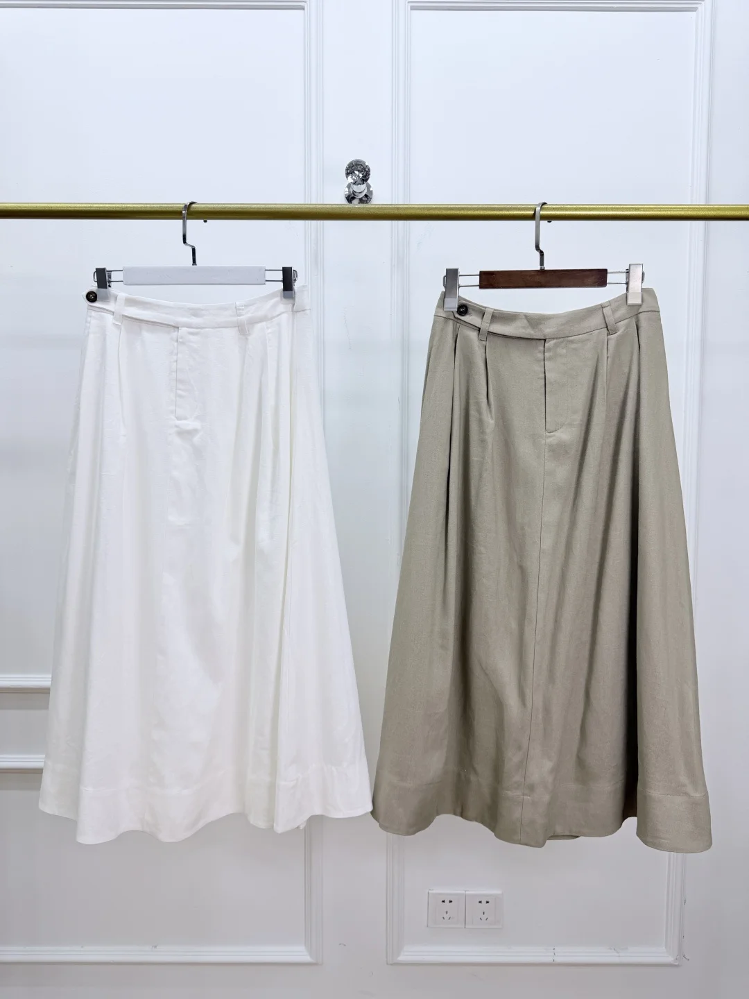 Women 2-Color Midi Skirt Linen Blend High Waist A-Line Loose Female Jupe
Women 2-Color Midi Skirt Linen Blend High Waist A-Line Loose Female Jupe