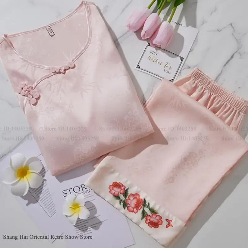 Элегантные жаккардовые брючные пижамные костюмы с круглым вырезом, новые женские пижамы в китайском стиле, одежда для сна, домашняя одежда, свободная шелковая атласная домашняя одежда
Элегантные жаккардовые брючные пижамные костюмы с круглым вырезом, новые женские пижамы в китайском стиле, одежда для сна, домашняя одежда, свободная шелковая атласная домашняя одежда