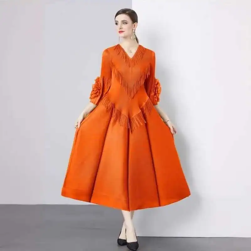 Плиссированное платье больших размеров Miyake, модная элитная модная юбка трапециевидной формы с кисточками и v-образным вырезом для похудения с цветочным узором для женщин
Плиссированное платье больших размеров Miyake, модная элитная модная юбка трапециевидной формы с кисточками и v-образным вырезом для похудения с цветочным узором для женщин