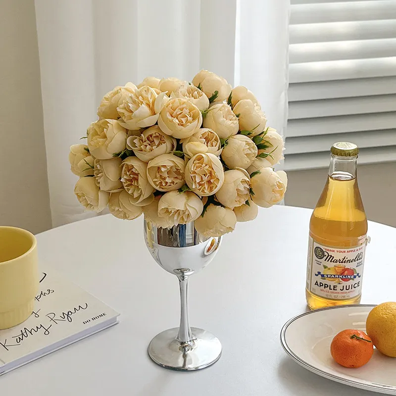 Luxury high-end artificial flowers for living room and dining table decoration
Luxury high-end artificial flowers for living room and dining table decoration