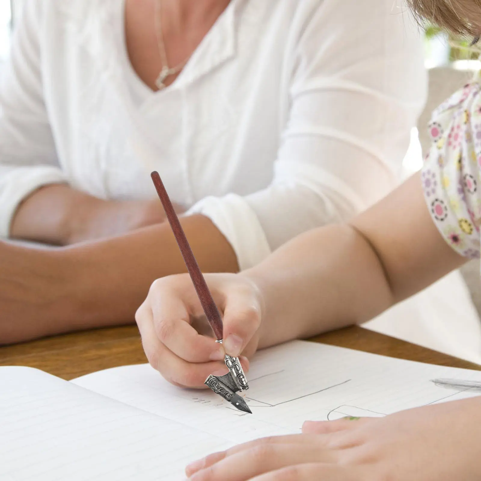 1Pcs Dip Pen Nib Holder Alloy Wood Fine Workmanship Calligraphy Writing Tools Smooth Ink Flow Nib Handle for Artists Students
1Pcs Dip Pen Nib Holder Alloy Wood Fine Workmanship Calligraphy Writing Tools Smooth Ink Flow Nib Handle for Artists Students