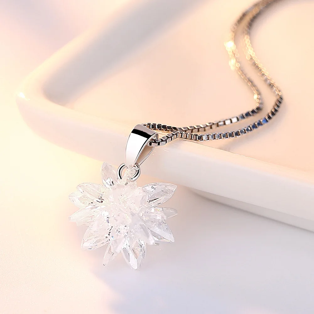925 Silver Crystal Snowflake Pendant Necklace for Women Sparkling Ice Flower Necklaces Box Chain Fashion Jewelry Christmas Gift
925 Silver Crystal Snowflake Pendant Necklace for Women Sparkling Ice Flower Necklaces Box Chain Fashion Jewelry Christmas Gift