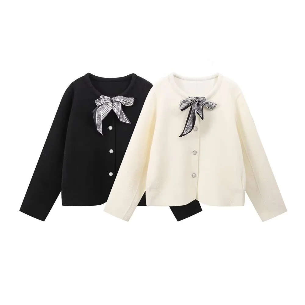 PB&ZA2024 autumn new women's clothing style casual and simple ribbon decoration short knitted cardigan
PB&ZA2024 autumn new women's clothing style casual and simple ribbon decoration short knitted cardigan