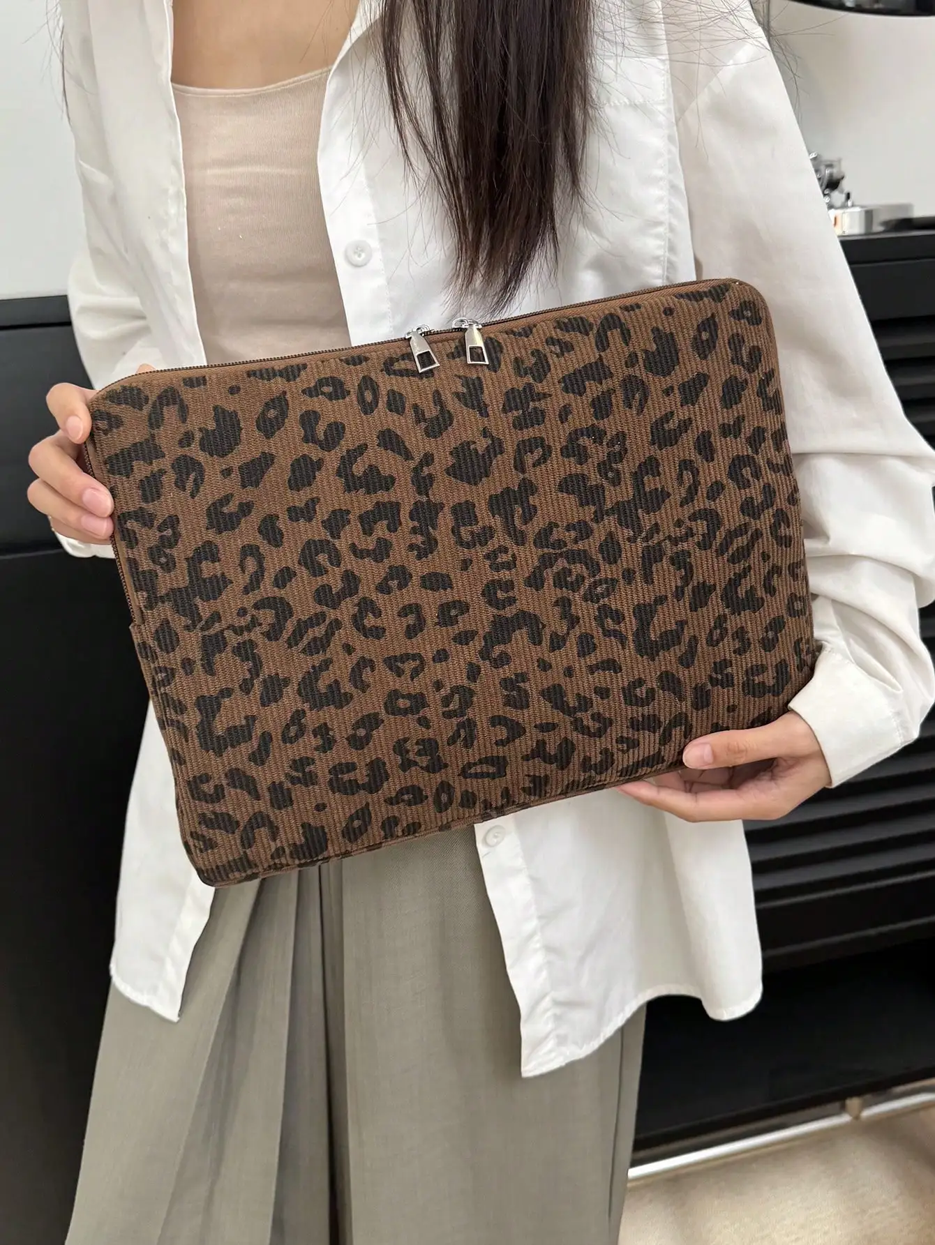 Cute Niche Laptop Sleeve Bag, Fits 13.3/14 Inch Notebooks, Space Shock-Absorbing Computer Protective Case Laptop Bag Laptop Case Laptop Bag For Ladies
Cute Niche Laptop Sleeve Bag, Fits 13.3/14 Inch Notebooks, Space Shock-Absorbing Computer Protective Case Laptop Bag Laptop Case Laptop Bag For Ladies