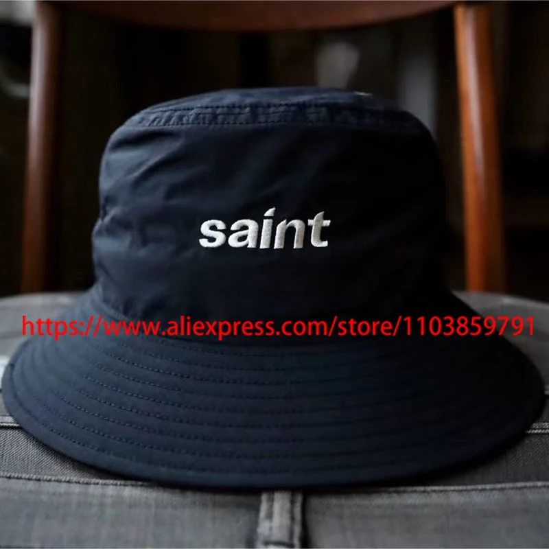 American High Street SAINT Fisherman's Hat Fashionable Black Classic Embroidered Letter Logo Labels Trendy Bucket Hat
American High Street SAINT Fisherman's Hat Fashionable Black Classic Embroidered Letter Logo Labels Trendy Bucket Hat