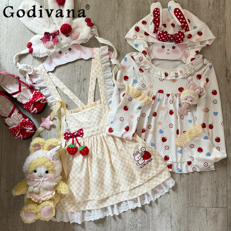 Оригинальный японский мягкий комплект шорт Kawaii для девочек Y2K Cos, наряд горничной, осенний новый топ с милым клубничным принтом, шорты с тыквой, комплект фартуков
Оригинальный японский мягкий комплект шорт Kawaii для девочек Y2K Cos, наряд горничной, осенний новый топ с милым клубничным принтом, шорты с тыквой, комплект фартуков