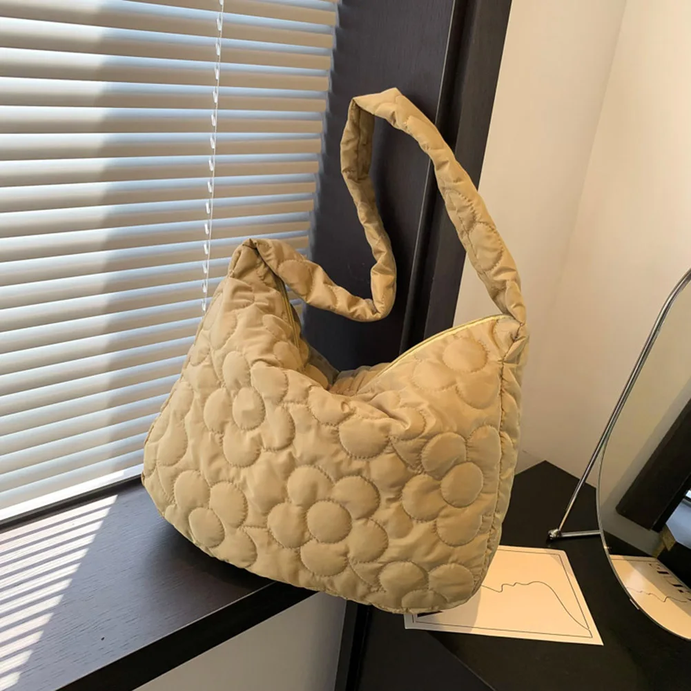 Зимняя пышная сумка-хобо на плечо, модная мягкая сумка-тоут с цветочным принтом, стеганые сумки через плечо, легкие повседневные большие сумки
Зимняя пышная сумка-хобо на плечо, модная мягкая сумка-тоут с цветочным принтом, стеганые сумки через плечо, легкие повседневные большие сумки