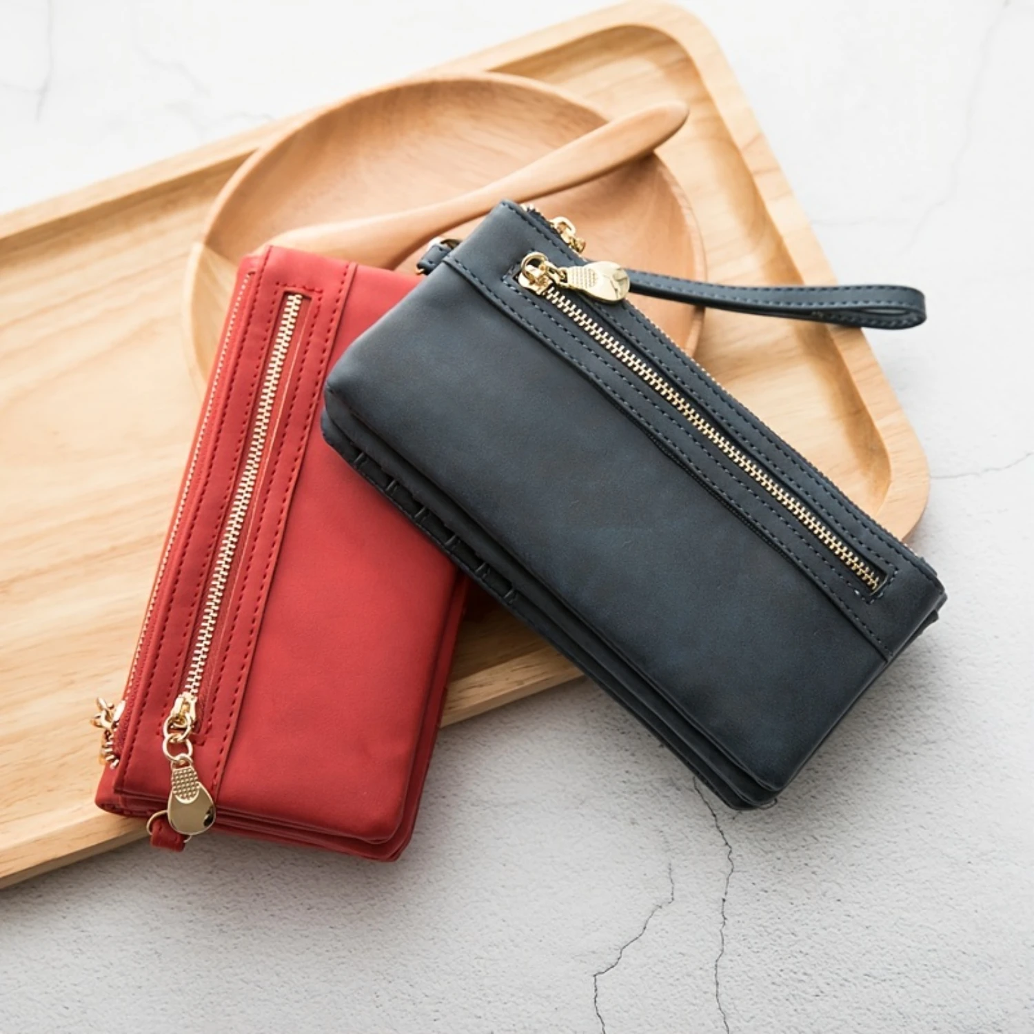 Multi Functional Long Wallet For Women, New Version, Retro Large Capacity For Women, Handbag And Purse For Women
Multi Functional Long Wallet For Women, New Version, Retro Large Capacity For Women, Handbag And Purse For Women