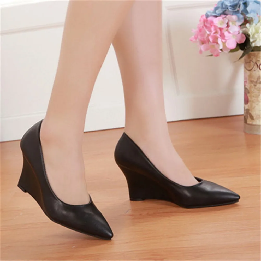 Poe heel shoes, spring new pointed European and American high heels, 8cm high, women's shoes with height increase for work
Poe heel shoes, spring new pointed European and American high heels, 8cm high, women's shoes with height increase for work